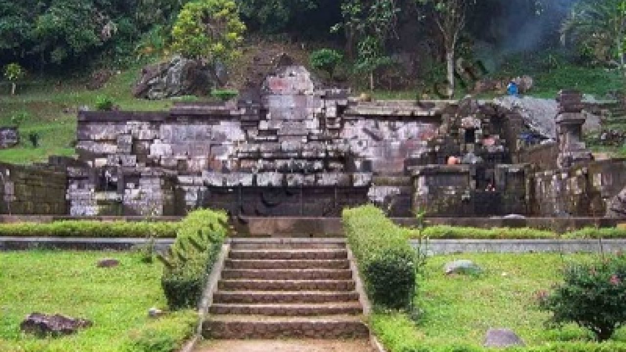 Sejarah Candi Jolotundo Mojokerto Jawa Timur - Sejarah Lengkap